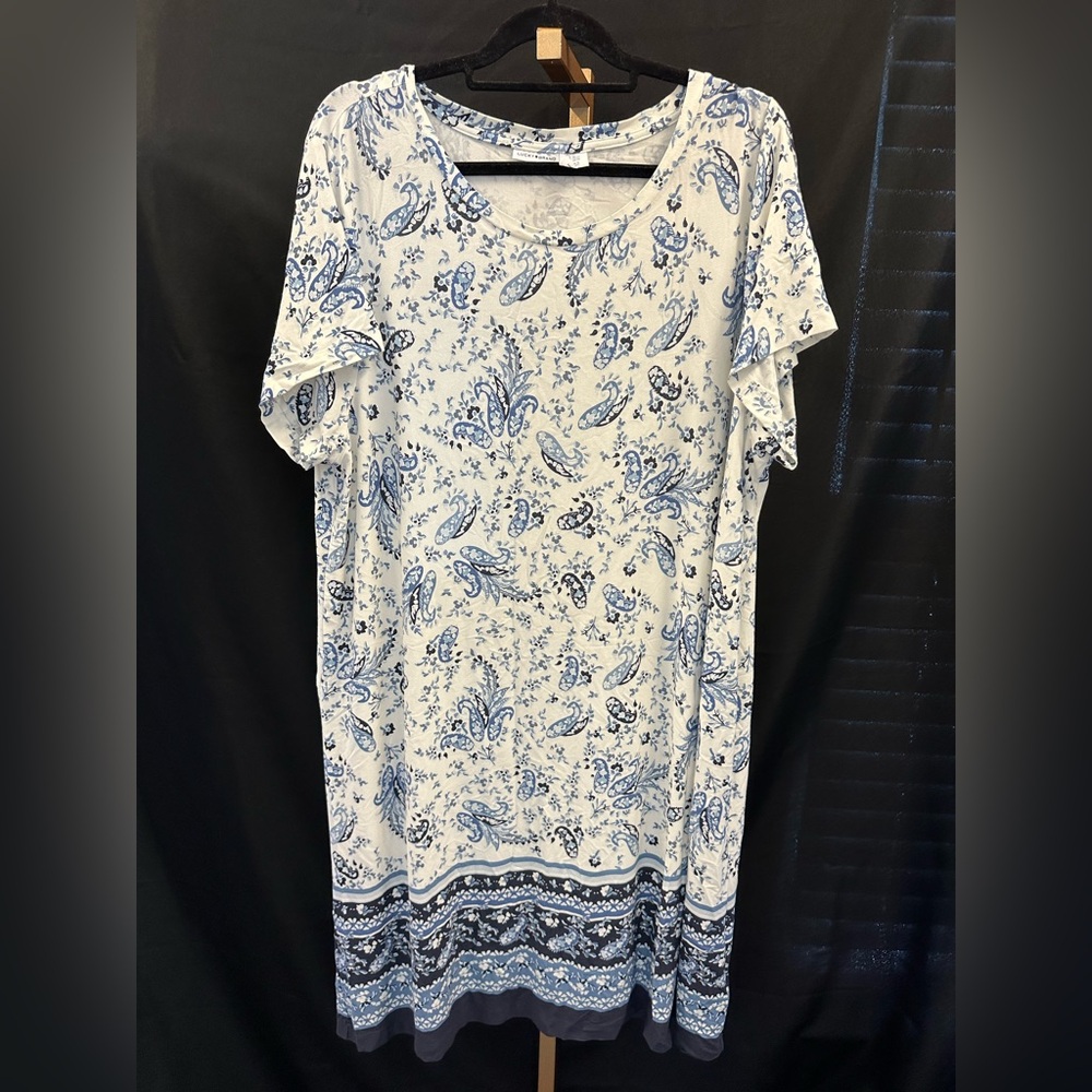 Lucky Brand Blue and White Paisley Short Sleeve Dress